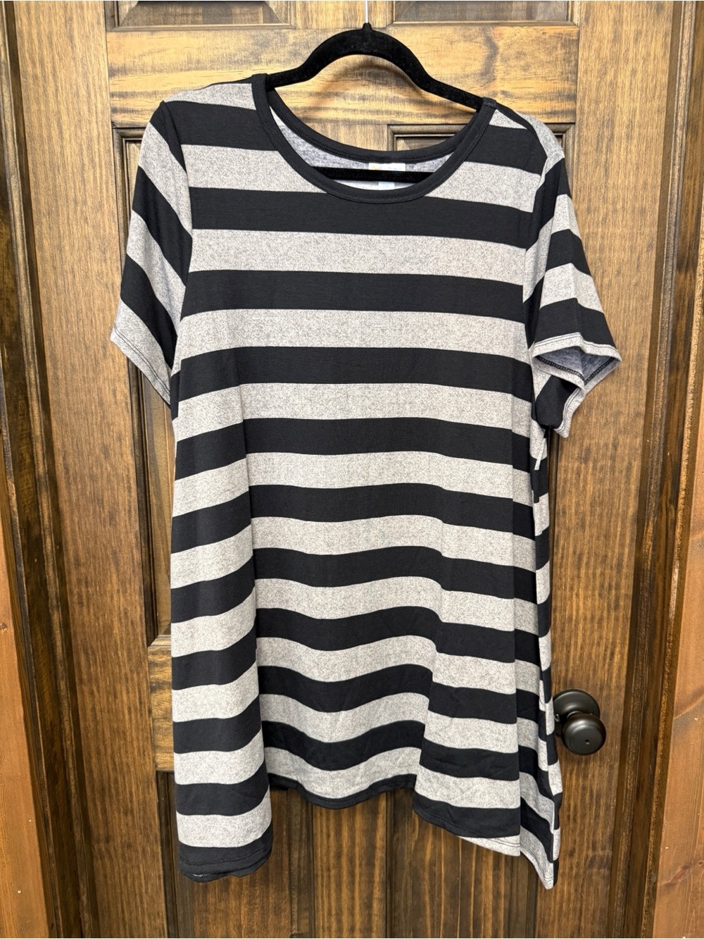 LuLaRoe Black and Gray Wide Stripe Short Sleeve Tee